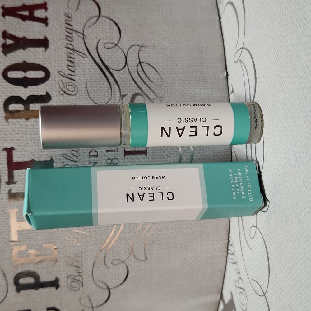 Clean Classic Warm Cotton rollerball mini
